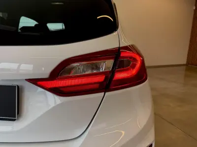 Ford Fiesta 2018 - 12500 EUR, 146800 km - AUTO.MOTO.pt - 146800km - foto 72 de 78
