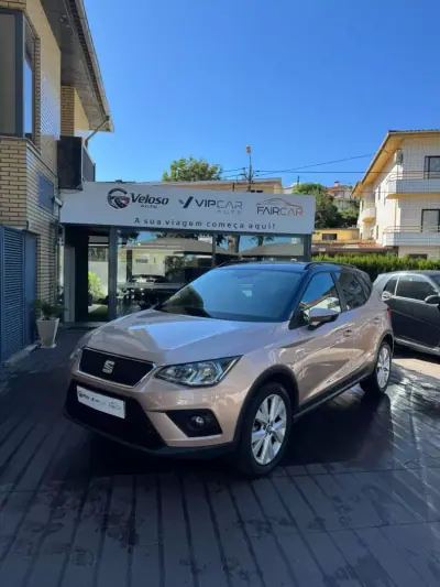 SEAT Arona 2019 - 15850 EUR, 90360 km - foto 1 de 10