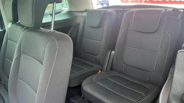 SEAT Alhambra 2016 - 18490 EUR, 204000 km - AUTO.MOTO.pt - 204000km - foto 8 de 22