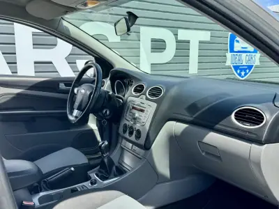 Ford Focus 2009 - 7250 EUR, 177000 km - AUTO.MOTO.pt - 177000km - foto 16 de 23