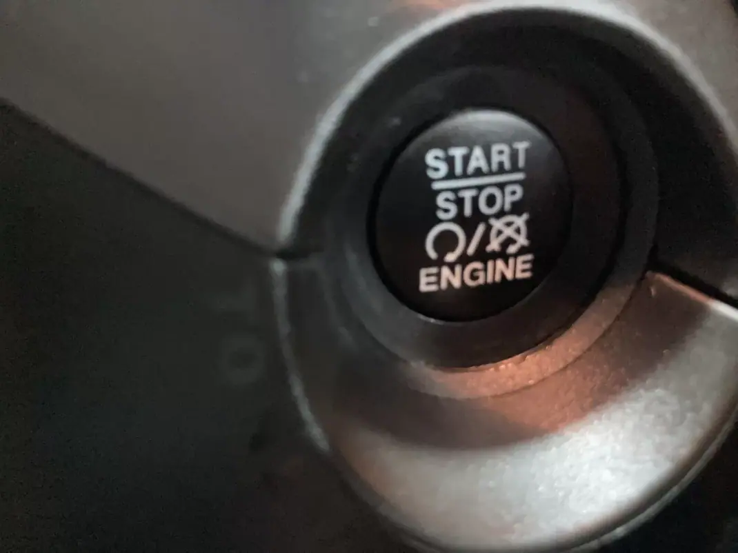 Jeep Renegade 2019 - 12900 EUR, 102216 km - AUTO.MOTO.pt - 102216km - foto 11 de 42