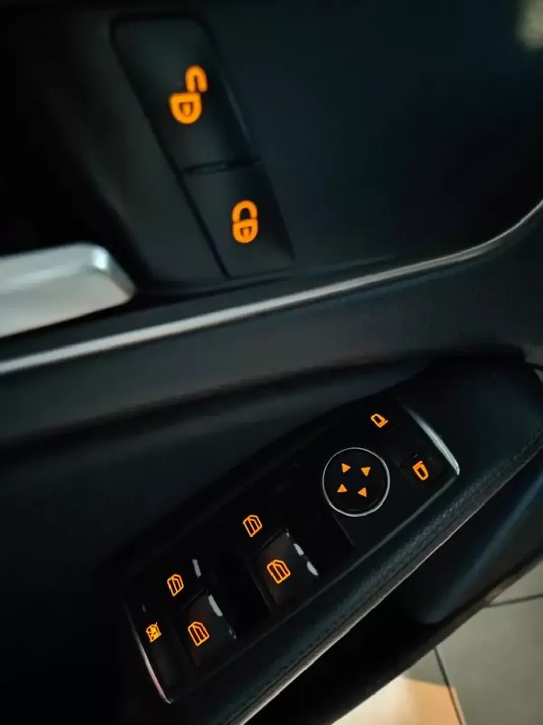 Mercedes-Benz A 180 2013 - 17650 EUR, 96800 km - AUTO.MOTO.pt - 96800km - foto 18 de 31