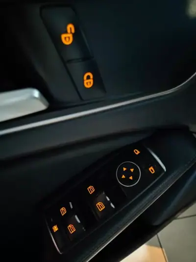 Mercedes-Benz A 180 2013 - 17650 EUR, 96800 km - AUTO.MOTO.pt - 96800km - foto 18 de 31