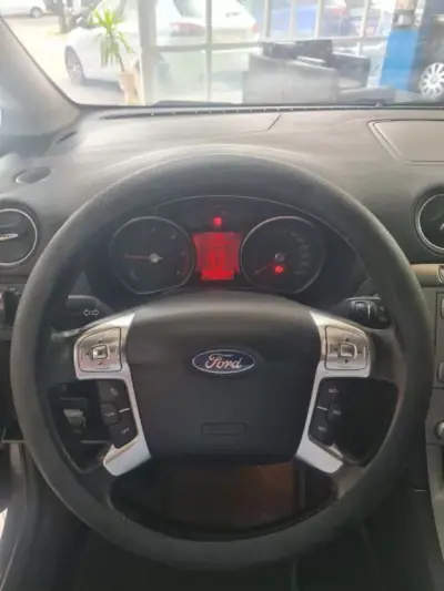 Ford S-Max 2007 - 7900 EUR, 283000 km - AUTO.MOTO.pt - 283000km - foto 11 de 22