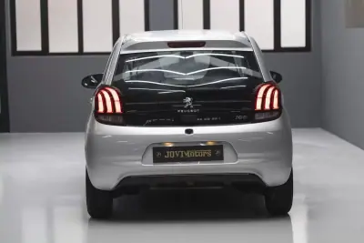 Peugeot 108 2017 - 9500 EUR, 49390 km - AUTO.MOTO.pt - 49390km - foto 43 de 45