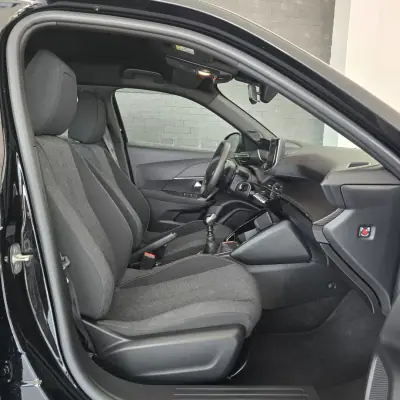 Peugeot 2008 2025 - 19990 EUR, 24150 km - AUTO.MOTO.pt - 24150km - foto 8 de 30
