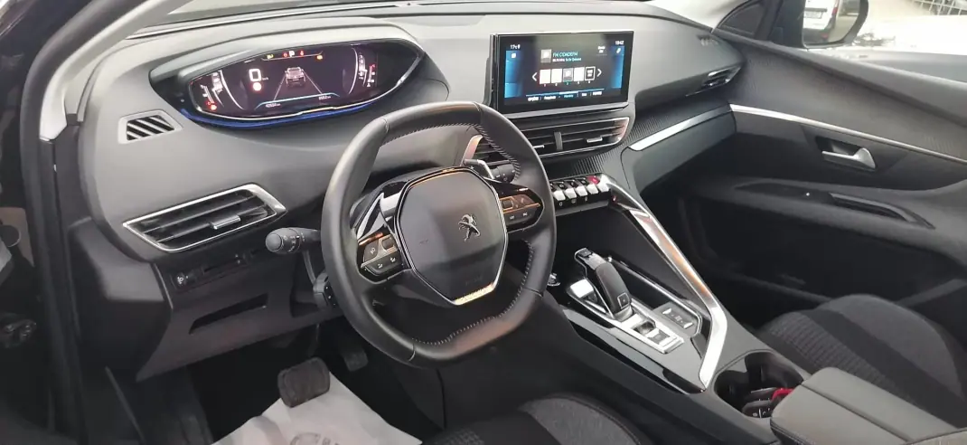 Peugeot 3008 2021 - 21900 EUR, 42000 km - AUTO.MOTO.pt - 42000km - foto 3 de 12