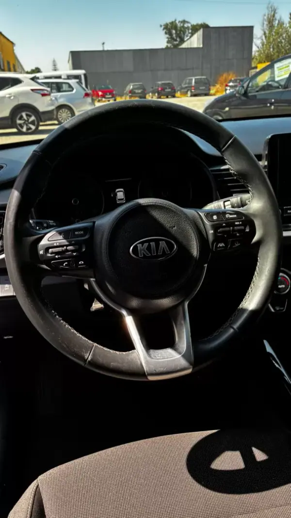 Kia Rio 2021 - 15950 EUR, 68088 km - 68088km - foto 19 de 20