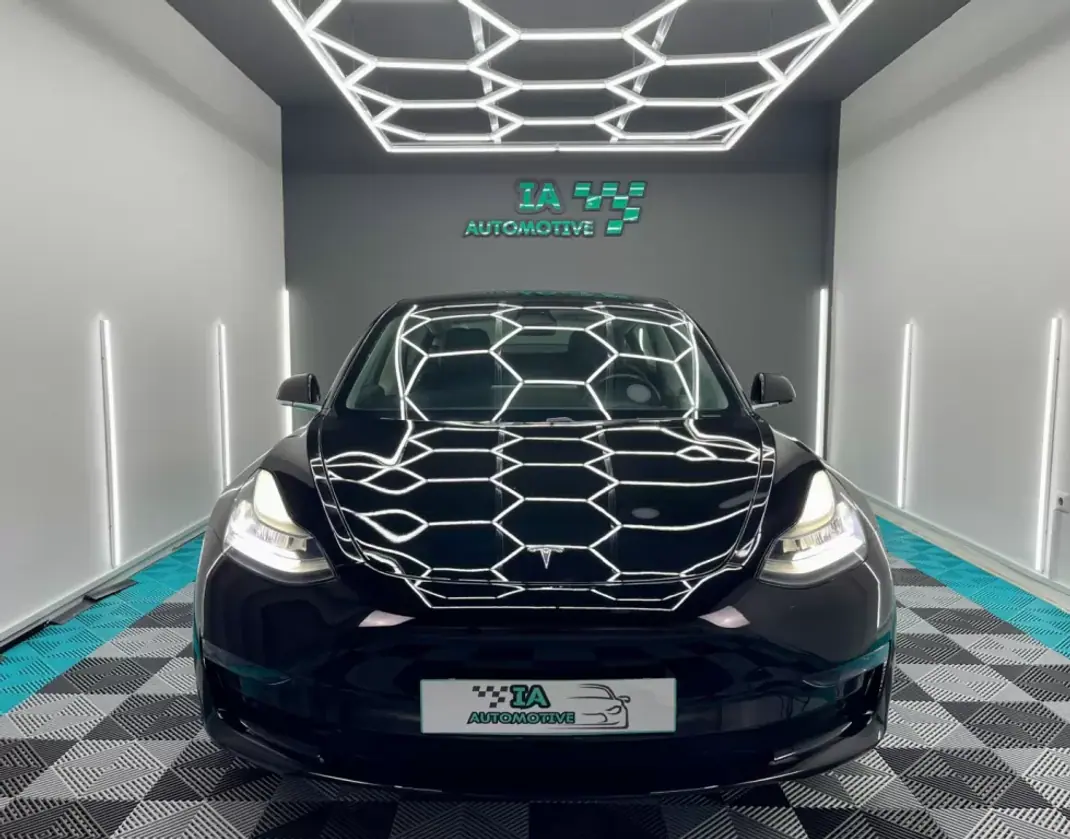 Tesla Model 3 2019 - 17999 EUR, 187000 km - AUTO.MOTO.pt - 187000km - foto 2 de 15