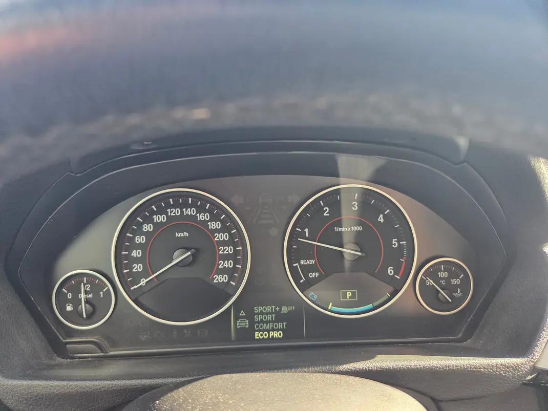BMW 520 Gran Turismo 2014 - 16500 EUR, 188500 km - 188500km - foto 8 de 12