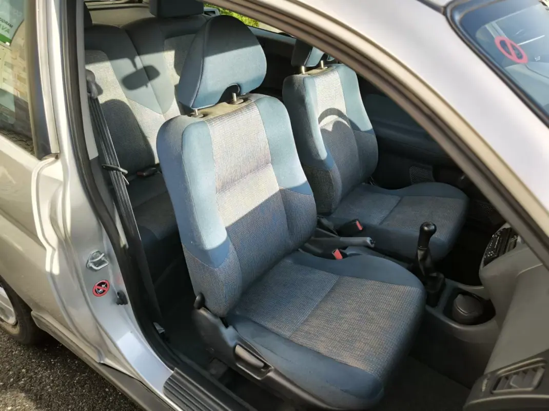 Honda HR-V 2000 - 3950 EUR, 97574 km - AUTO.MOTO.pt - 97574km - foto 18 de 36