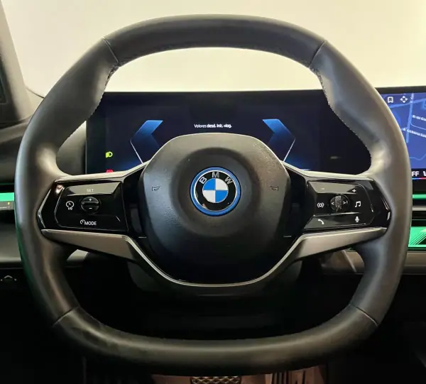 BMW i5 2024 - 48750 EUR, 66000 km - AUTO.MOTO.pt - 66000km - foto 11 de 42