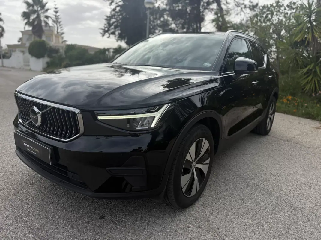 Volvo XC 40 2022 - 25999 EUR, 98000 km - AUTO.MOTO.pt - 98000km - foto 1 de 18