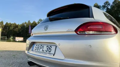 Volkswagen Scirocco 2010 - 9950 EUR, 301000 km - AUTO.MOTO.pt - 301000km - foto 17 de 18