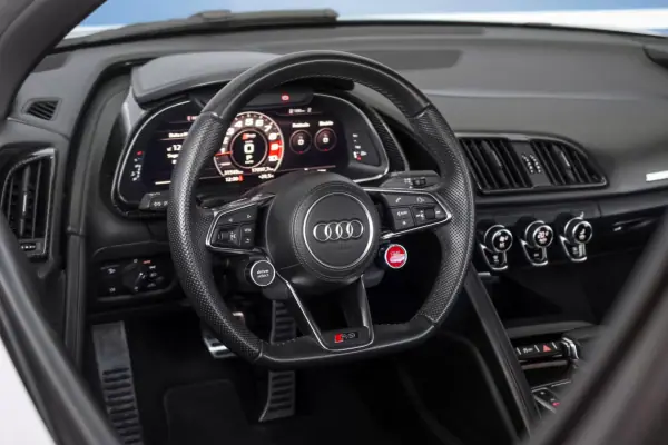 Audi R8 Spyder 2019 - 170000 EUR, 31543 km - AUTO.MOTO.pt - 31543km - foto 12 de 23