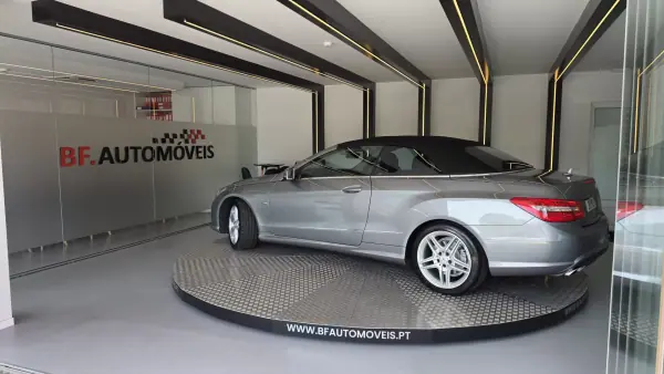 Mercedes-Benz E 250 2012 - 18900 EUR, 138289 km - 138289km - foto 16 de 61