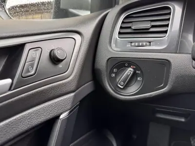 Volkswagen Golf 2017 - 14500 EUR, 123332 km - AUTO.MOTO.pt - 123332km - foto 15 de 26