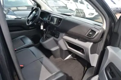 Citroën Jumpy 2015 - 9000 EUR, 159000 km - AUTO.MOTO.pt - 159000km - foto 10 de 11