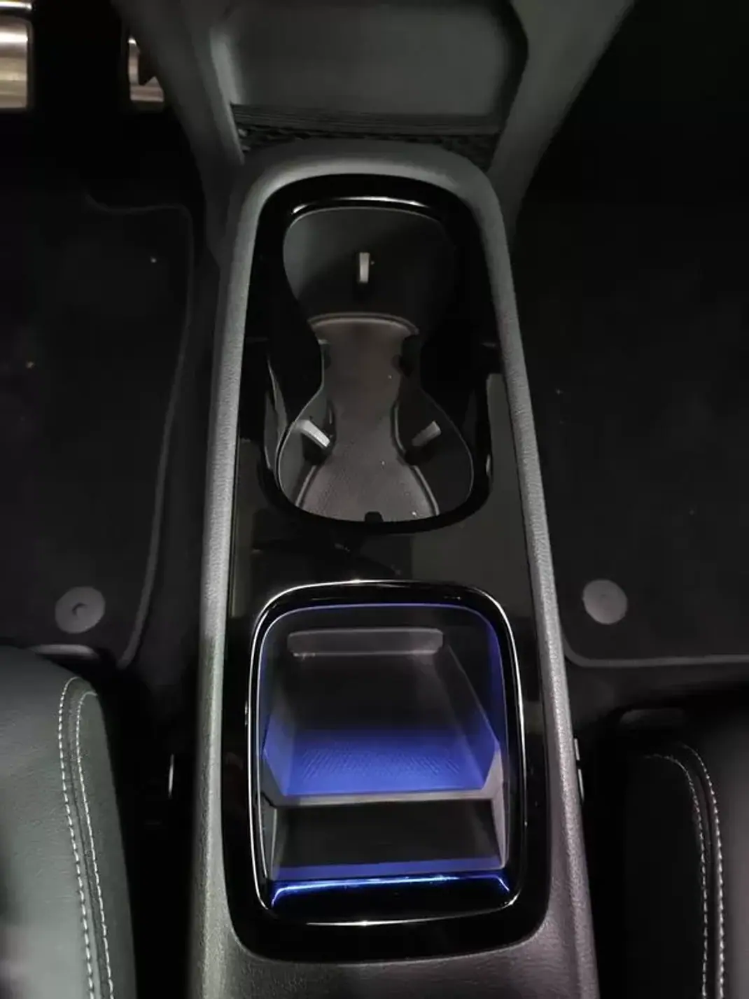 Volkswagen ID.3 2023 - 25950 EUR, 19300 km - AUTO.MOTO.pt - 19300km - foto 30 de 35