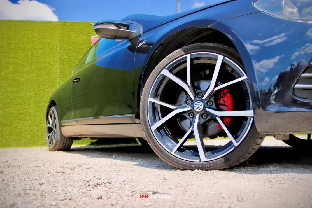 Volkswagen Scirocco 2010 - 12990 EUR, 255000 km - AUTO.MOTO.pt - 255000km - foto 5 de 36