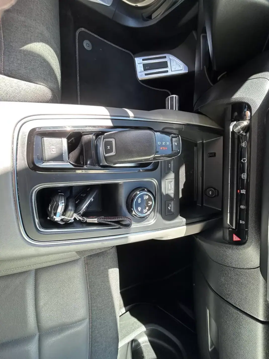Citroën C5 Aircross 2019 - 18900 EUR, 162000 km - AUTO.MOTO.pt - 162000km - foto 19 de 28