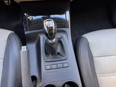 Kia Sorento 2015 - 16000 EUR, 175000 km - AUTO.MOTO.pt - 175000km - foto 18 de 22