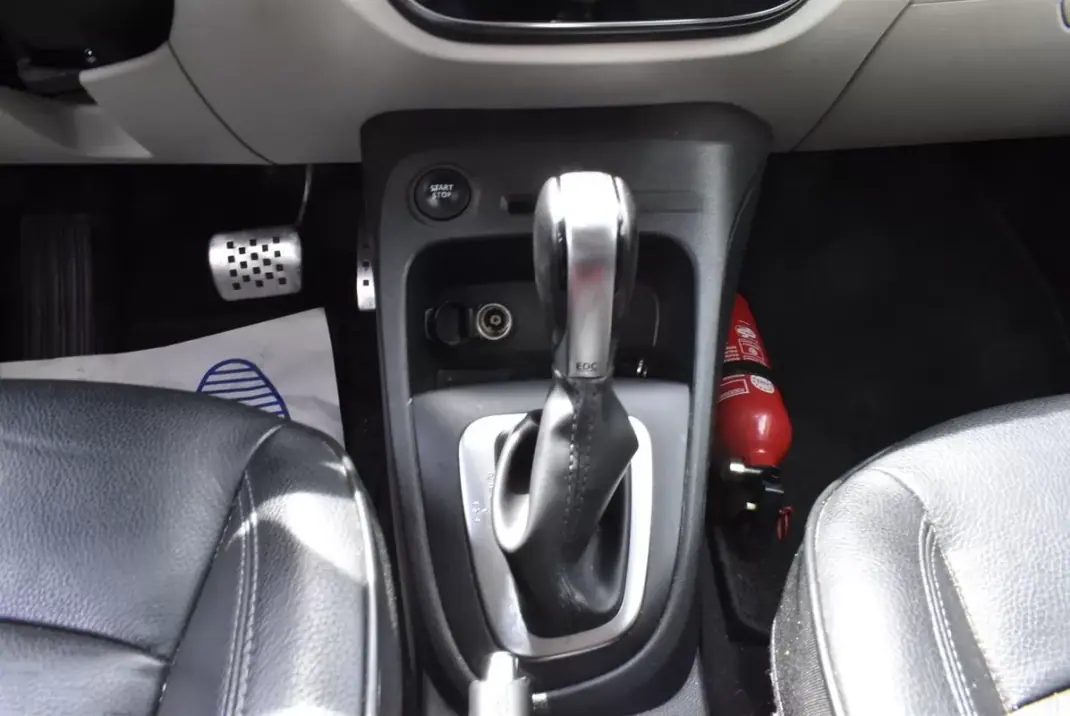 Renault Captur 2018 - 12300 EUR, 139947 km - 139947km - foto 12 de 12