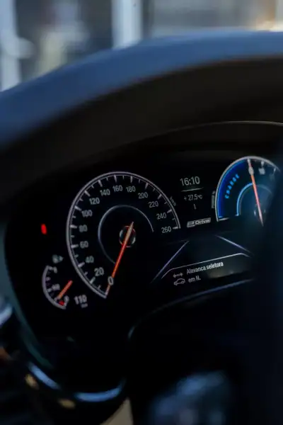 BMW 530e 2019 - 26850 EUR, 181810 km - AUTO.MOTO.pt - 181810km - foto 26 de 47