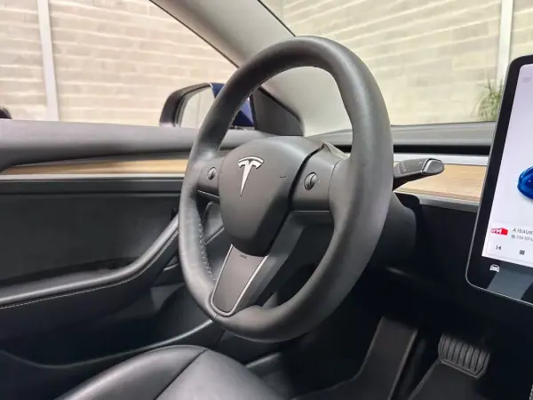 Tesla Model 3 2021 - 27950 EUR, 58905 km - AUTO.MOTO.pt - 58905km - foto 45 de 55