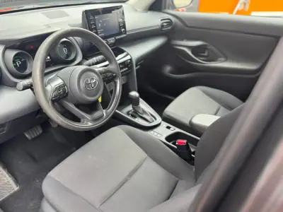 Toyota Yaris Cross 2022 - 24900 EUR, 95592 km - AUTO.MOTO.pt - 95592km - foto 12 de 16