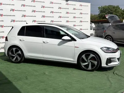 Volkswagen Golf 2018 - 26990 EUR, 148000 km - AUTO.MOTO.pt - 148000km - foto 6 de 15