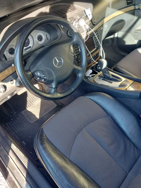 Mercedes-Benz E 220 2003 — foto 3 de 9