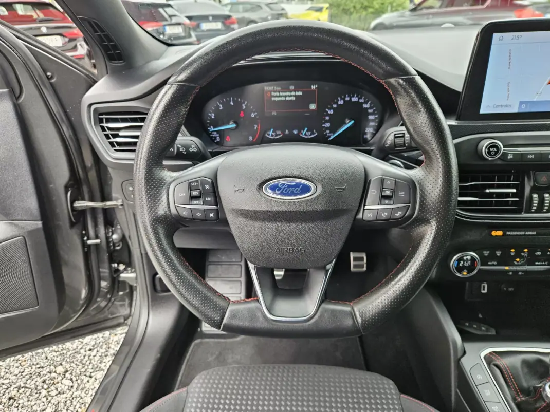 Ford Focus SW 2021 - 17800 EUR, 91100 km - AUTO.MOTO.pt - 91100km - foto 14 de 66