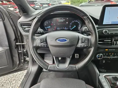 Ford Focus SW 2021 - 17800 EUR, 91100 km - AUTO.MOTO.pt - 91100km - foto 14 de 66