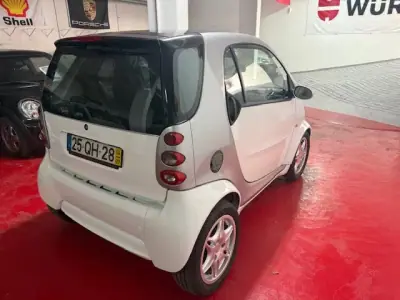 Smart Fortwo Cabrio 2004 - 4250 EUR, 122000 km - AUTO.MOTO.pt - 122000km - foto 4 de 29