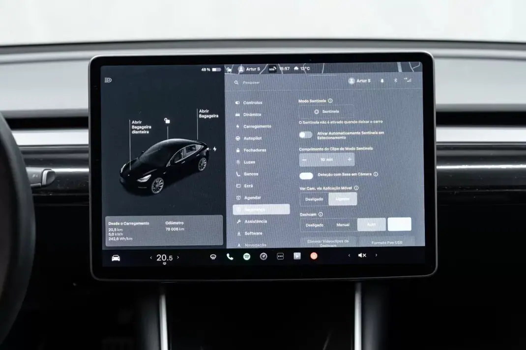 Tesla Model 3 2020 - 30950 EUR, 78000 km - AUTO.MOTO.pt - 78000km - foto 35 de 46