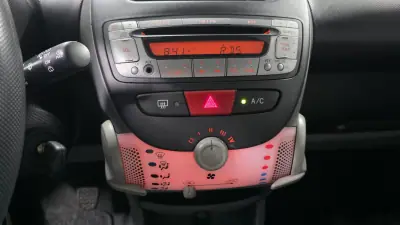 Citroën C1 2011 - 8990 EUR, 112000 km - AUTO.MOTO.pt - 112000km - foto 8 de 21