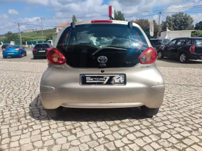 Toyota Aygo 2008 - 5990 EUR, 194000 km - AUTO.MOTO.pt - 194000km - foto 5 de 17