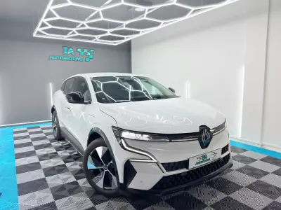 Renault Mégane E-Tech 2022 - 22250 EUR, 23000 km - AUTO.MOTO.pt - 23000km - foto 4 de 20
