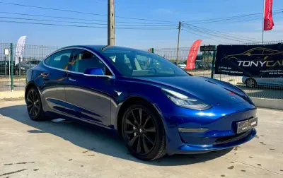 Tesla Model 3 2019 - 25030 EUR, 171000 km - AUTO.MOTO.pt - 171000km - foto 3 de 22