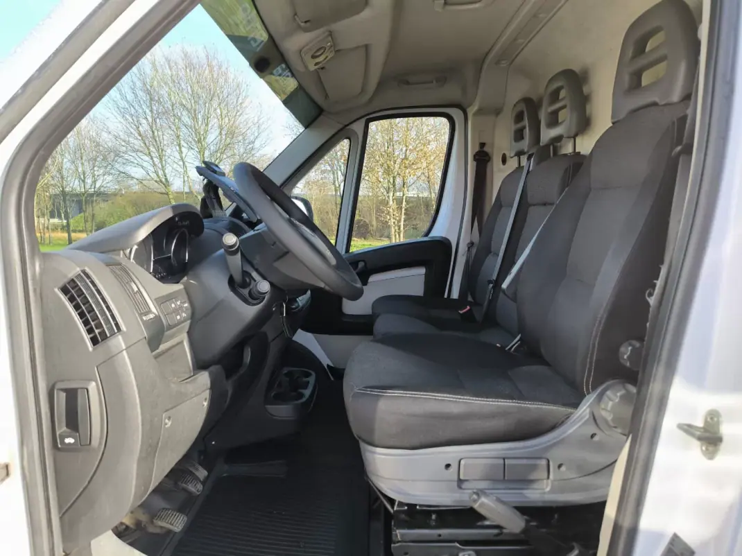 Fiat 2017 - 13500 EUR, 290000 km - AUTO.MOTO.pt - 290000km - foto 4 de 10