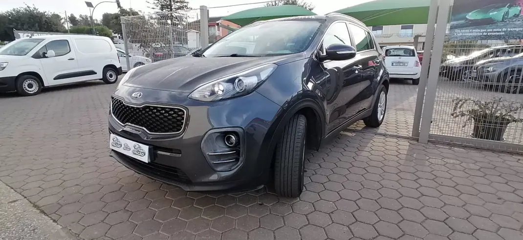 Kia Sportage 2018 - 17800 EUR, 67300 km - AUTO.MOTO.pt - 67300km - foto 6 de 21