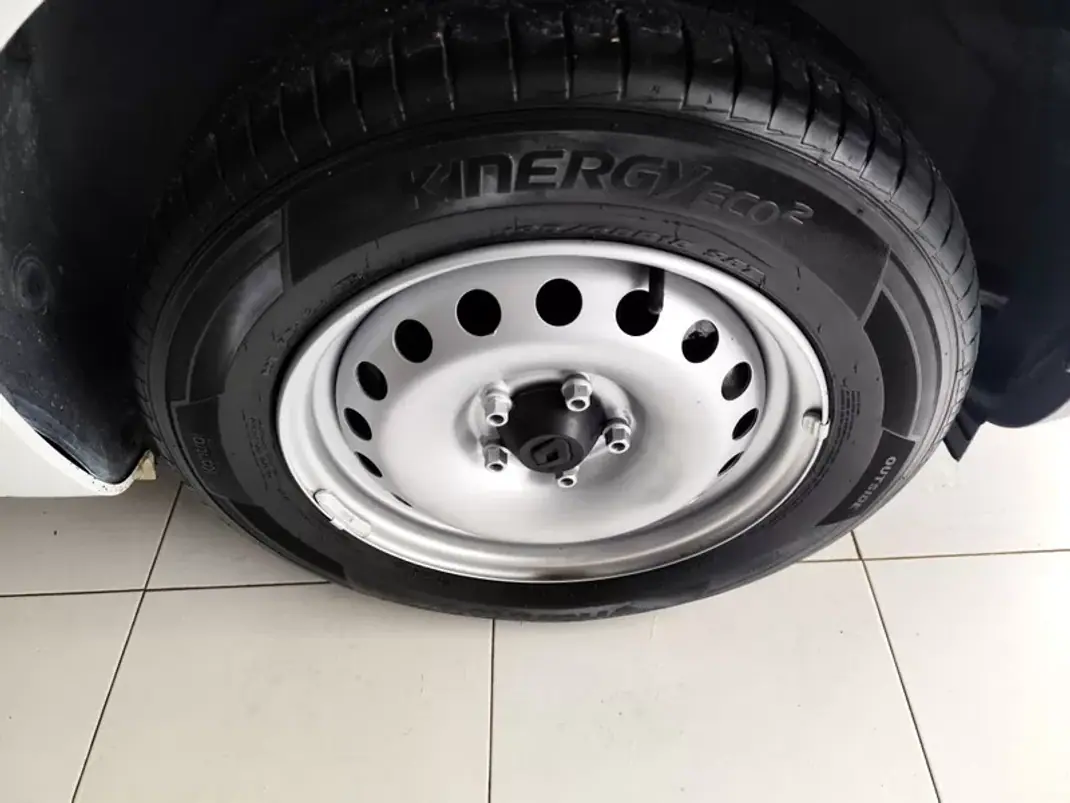 Renault Kangoo 1.5 Dci 3 Lug. Iva dedutivel 2021 - 12780 EUR, 157000 km - AUTO.MOTO.pt - 157000km - foto 19 de 19
