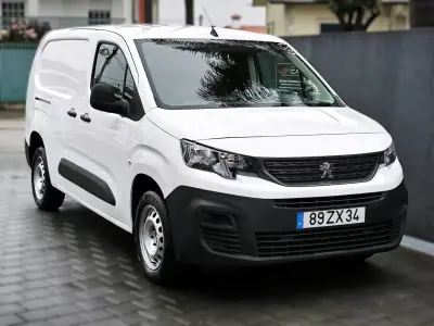 Peugeot Partner 1.5 BlueHDI Longa c/Barras Tejadilho 2020 - 13950 EUR, 114372 km - AUTO.MOTO.pt - 114372km - foto 17 de 44