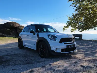 MINI Countryman 2013 - 15990 EUR, 153500 km - foto 1 de 12