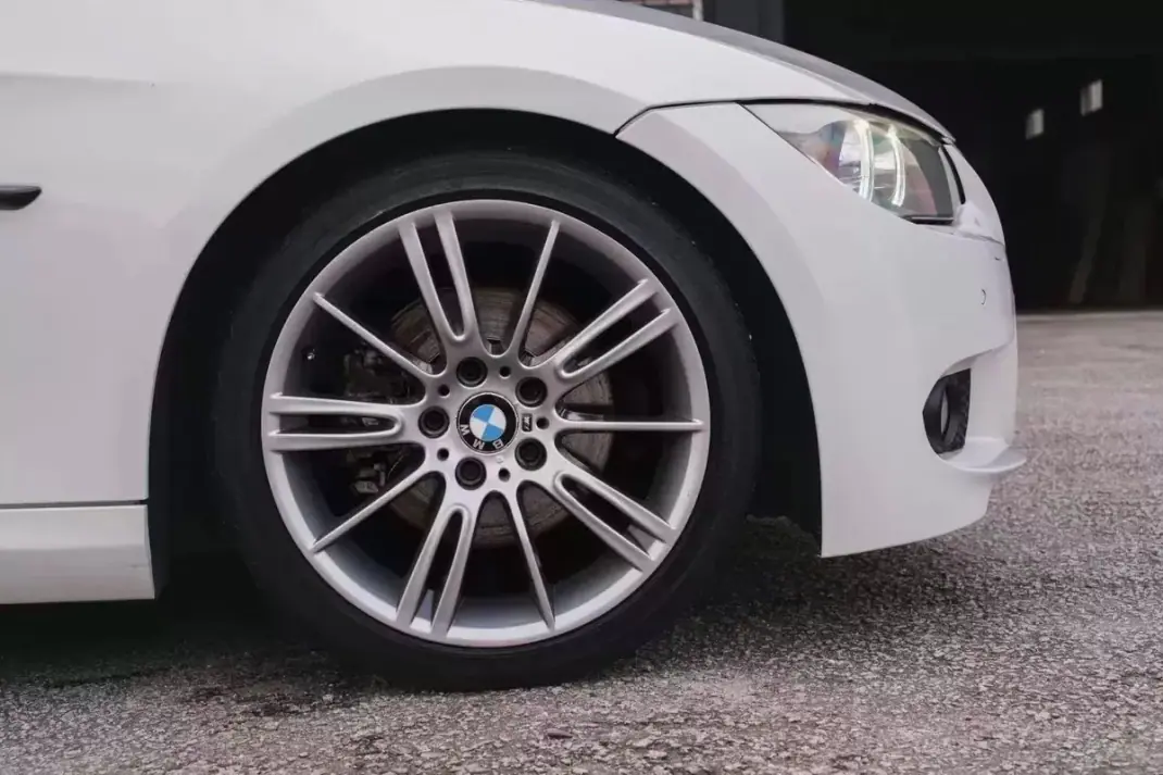 BMW 320 2016 - 18900 EUR, 230000 km - AUTO.MOTO.pt - 230000km - foto 4 de 28