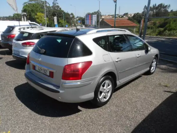 Peugeot 407 2008 - 4750 EUR, 340469 km - AUTO.MOTO.pt - 340469km - foto 4 de 13