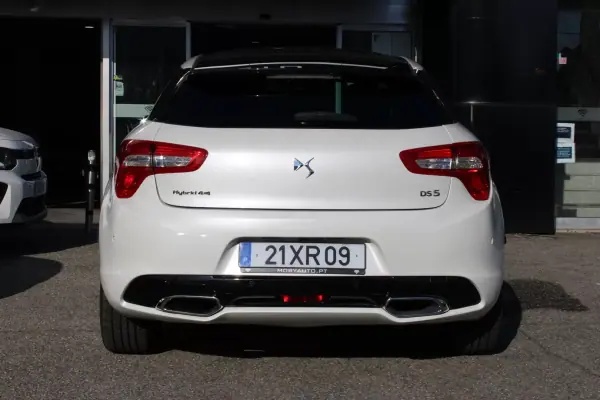DS DS5 2016 - 14440 EUR, 153500 km - AUTO.MOTO.pt - 153500km - foto 8 de 34