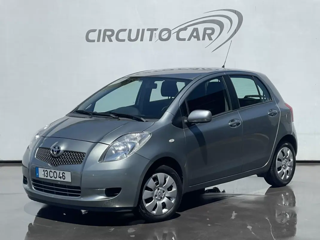 Toyota Yaris 2006 - 5995 EUR, 164755 km - AUTO.MOTO.pt - 164755km - foto 1 de 24