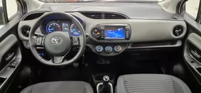 Toyota Yaris 2020 - 12990 EUR, 61278 km - AUTO.MOTO.pt - 61278km - foto 18 de 39